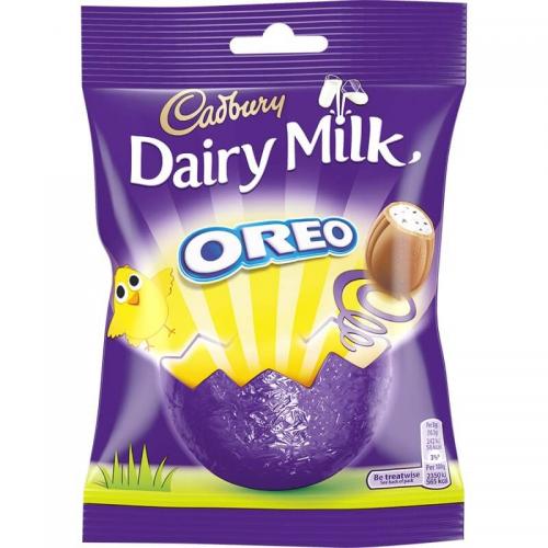 Köp Cadbury Dairy Milk Oreo Mini Eggs 72g hos Coopers Candy