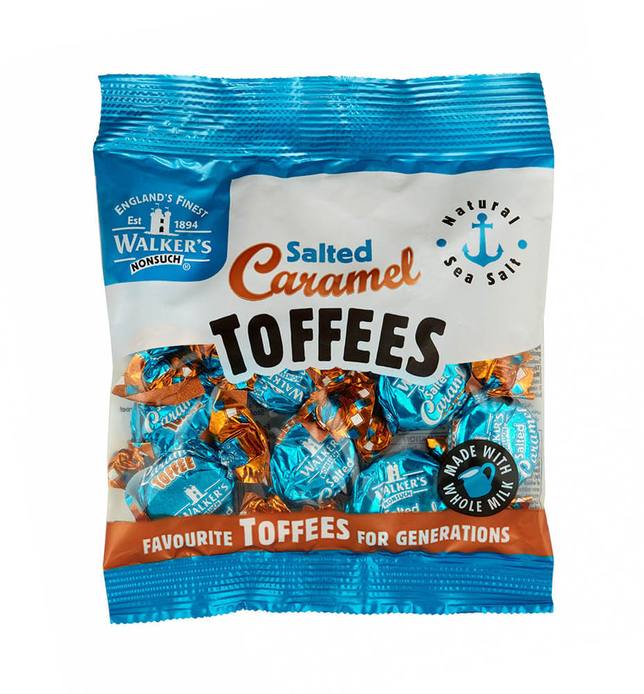 Läs mer om Walkers Salted Caramel Toffees 102g