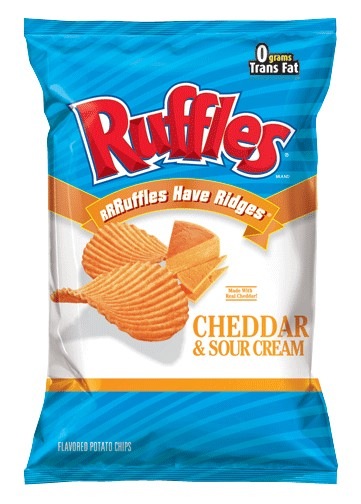 Läs mer om Ruffles Cheddar Cheese & Sour Cream Chips 184g