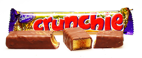 Läs mer om Cadbury Crunchie Bar 38gram
